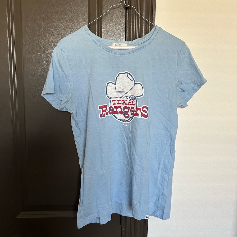 ’47 Brand Texas Rangers Light Blue Graphic Tee – Women’s Size M